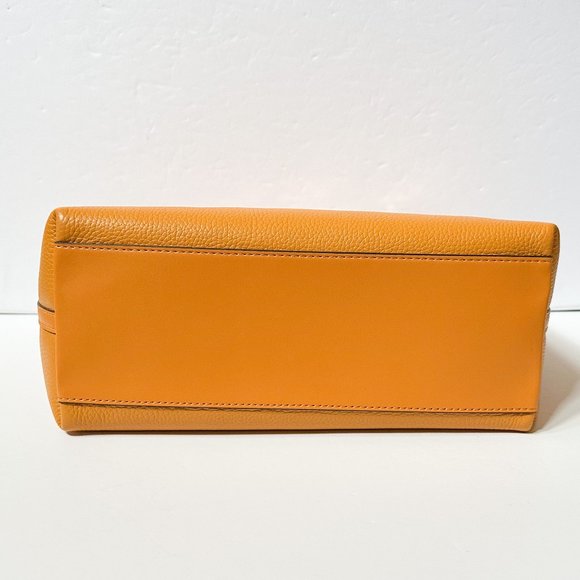 Michael Kors Jet Set Item Medium Pocket Front Chain Tote Bag Honeycomb - Picture 4 of 10